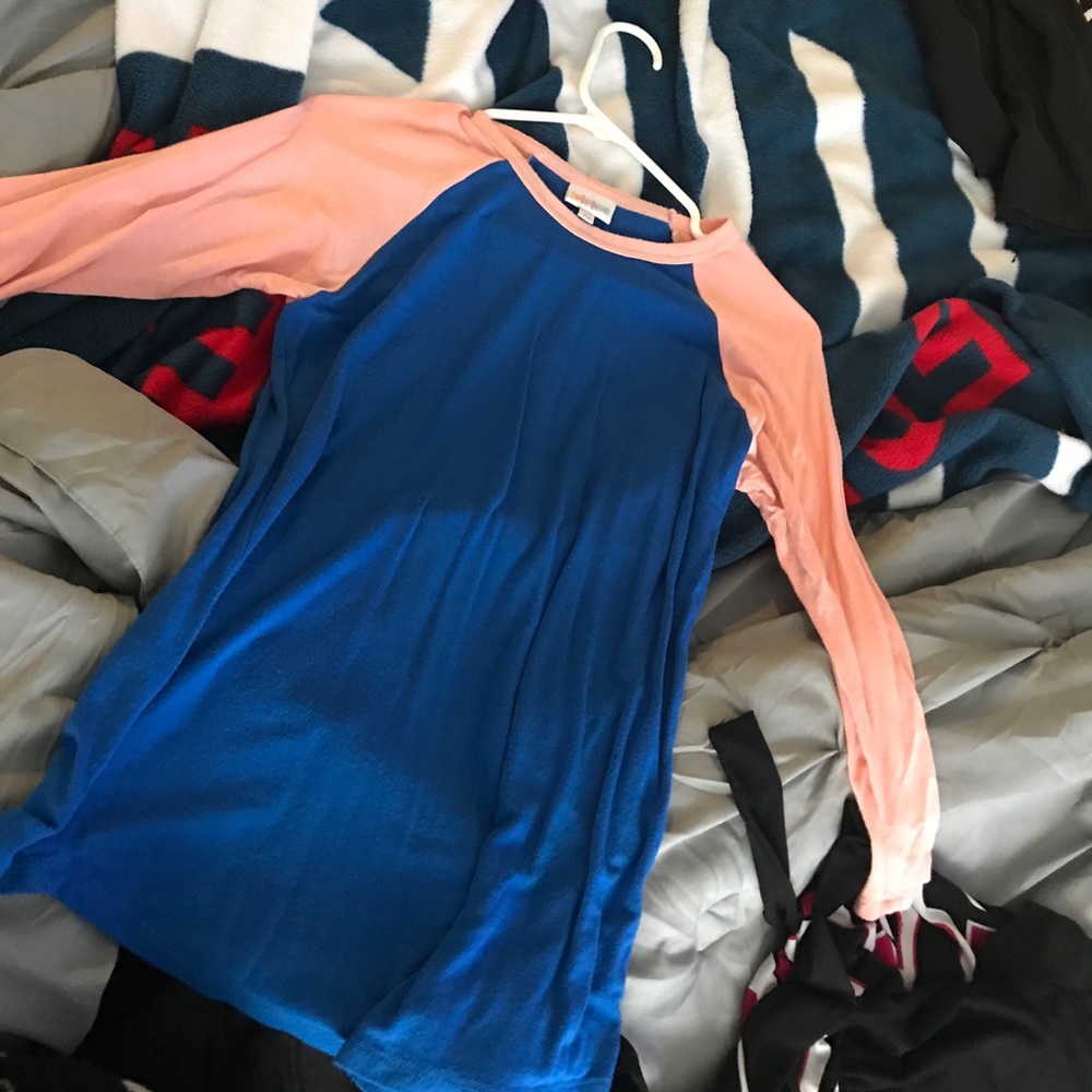 XS salmon and blue Lularoe Randy